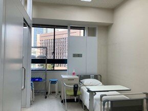 入り口から見た病室仕様の実習室